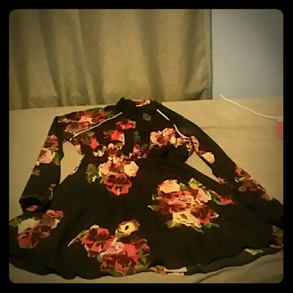 Dress - Picture 1 of 1